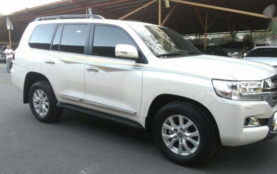 Toyota Land Cruiser VX v8 2018 Bnew UNIT-1