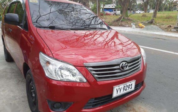 Toyota Innova J 2016 Red for sale 