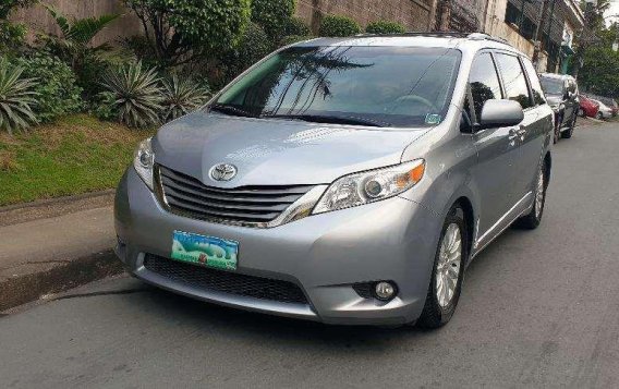 2013 Toyota Sienna XLE - 13 Previa Starex Alphard