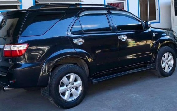 2009 series Toyota Fortuner V for sale -4