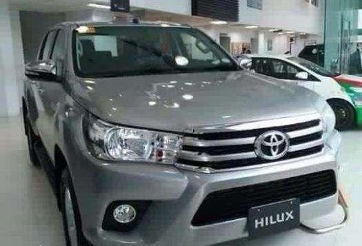 NEW TOYOTA HILUX 4X2 E M/T 2019