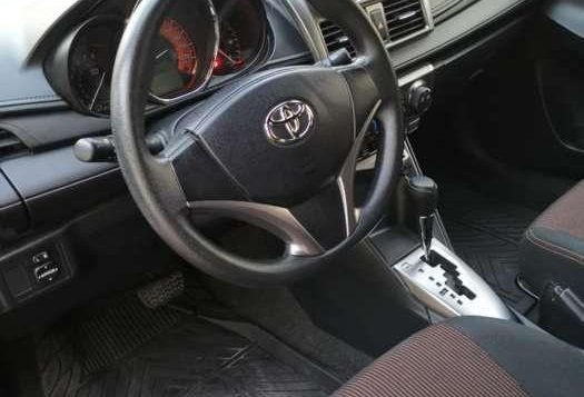 Toyota Yaris 1.3 E 2015 Red FOR SALE-1