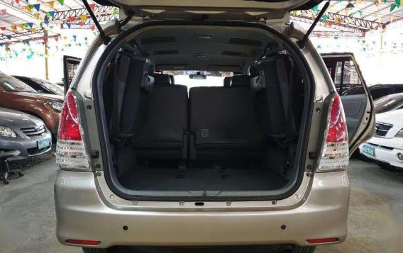 FRESH 2011 TOYOTA Innova 2.5 E Diesel MT -8