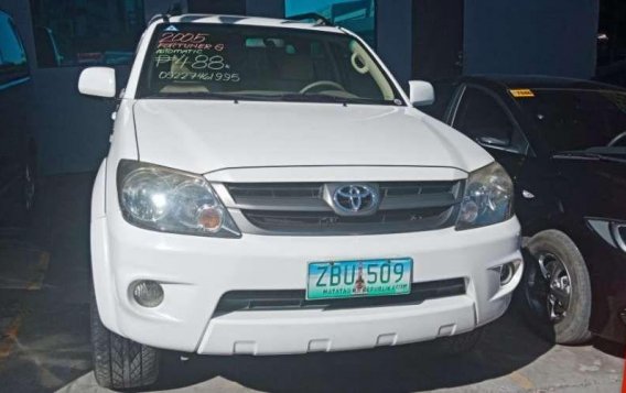 2005 Toyota Fortuner G Automatic transmission Gasoline engine