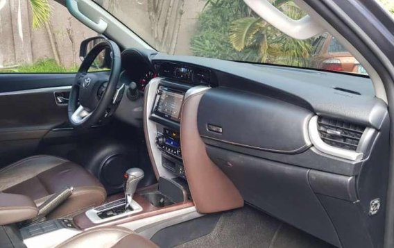 Toyota Fortuner 2018 2.4V DIESEL ENGINE Automatic transmission-8