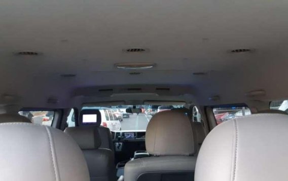 2011 Toyota Hiace Super Grandia for sale -3