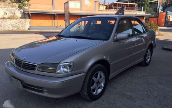 Selling my Toyota COROLLA gli baby altis 2000 model-8