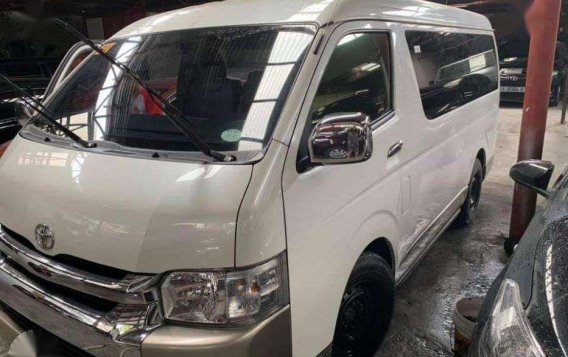 Toyota Hiace GL Grandia 3.0 Automatic 2017 