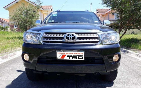 2009 Toyota Fortuner G Diesel Automatic for sale-1