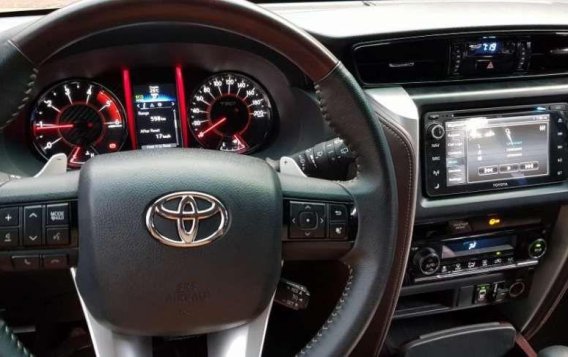 Toyota Fortuner 2018 2.4V DIESEL ENGINE Automatic transmission-10