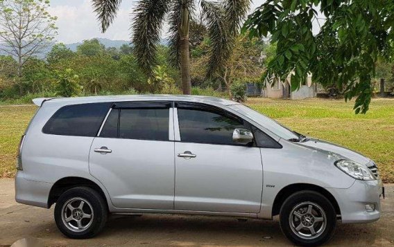 2011 Toyota Innova J Gas RUSH for sale 