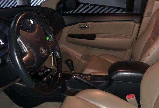 2014 Casa maintain Toyota Fortuner V 4x2 AT-8