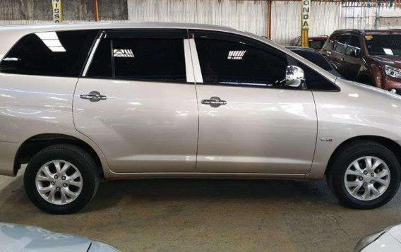 FRESH 2011 TOYOTA Innova 2.5 E Diesel MT -1