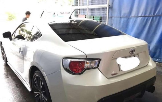 For Sale 2014 Toyota 86 Satin Pearl White-6