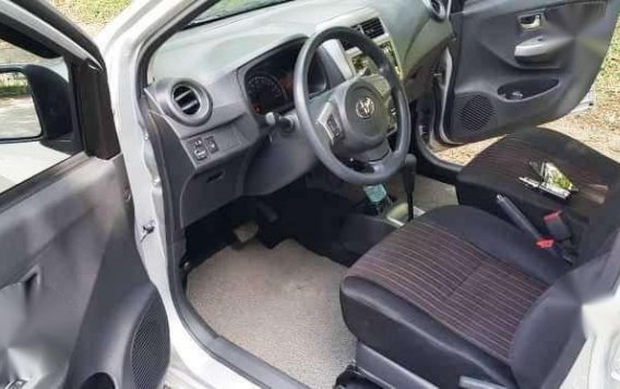 2018s Toyota Wigo G AT financing ok new look-2