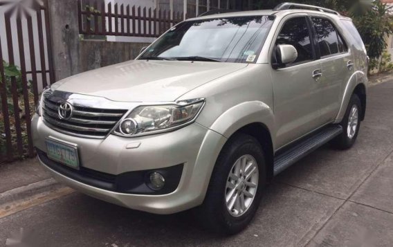 2012 TOYOTA Fortuner diesel automatic FOR SALE