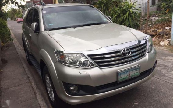 2012 TOYOTA Fortuner diesel automatic FOR SALE-5