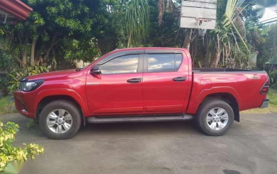 SELLING TOYOTA Hilux 2016-1