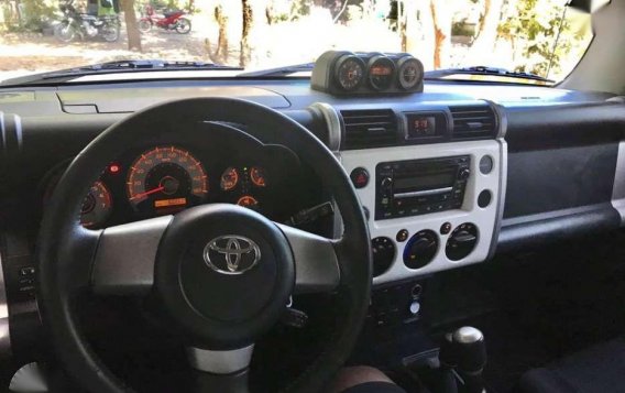 For sale TOYOTA FJ Cruiser 15 First owned-4