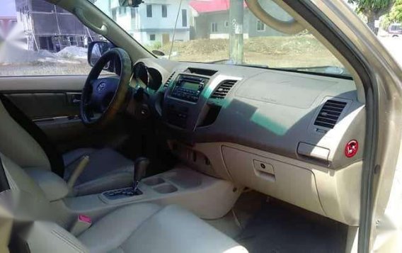 Toyota Fortuner 2007 G 4x2 AT for sale -8