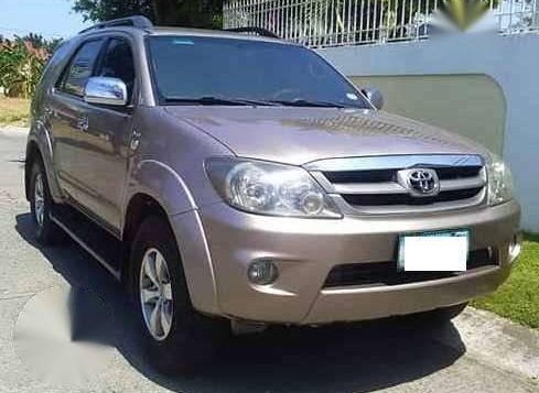 Toyota Fortuner 2007 G 4x2 AT for sale -4