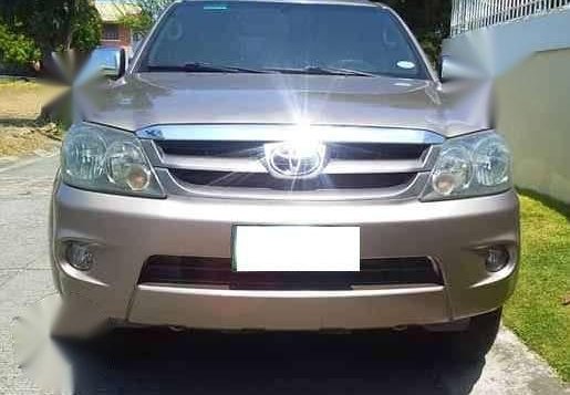 Toyota Fortuner 2007 G 4x2 AT for sale -6