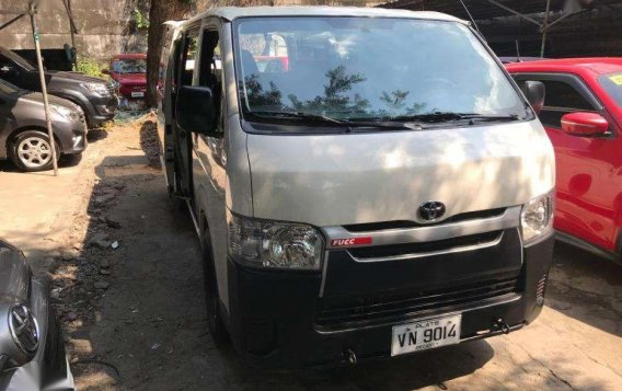 2017 TOYOTA Hiace Commuter 30 diesel manual lowest price-2