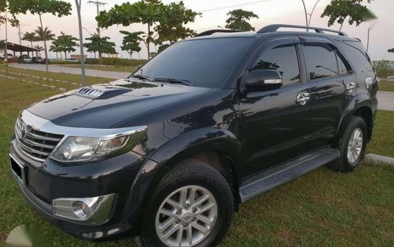 Top of the line 2013 Toyota Fortuner G AT low mileage-3