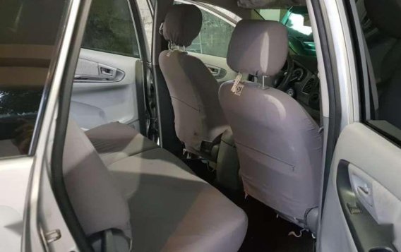 Toyota Innova E 2011 Automatic Transmission Owner Driven-6