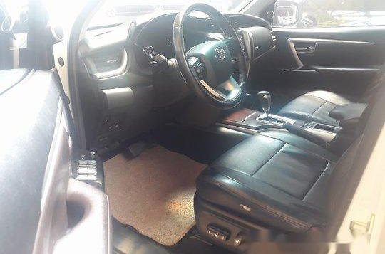 Toyota Fortuner 2017 V AT for sale -4