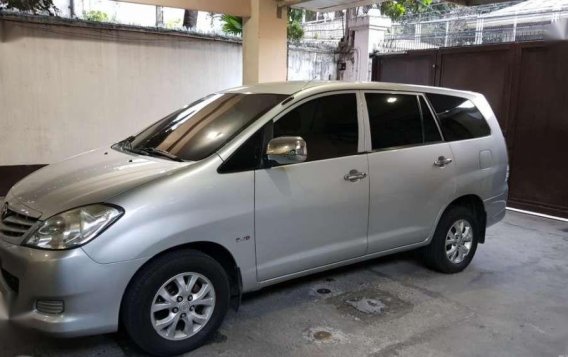 Toyota Innova E 2011 Automatic Transmission Owner Driven-3