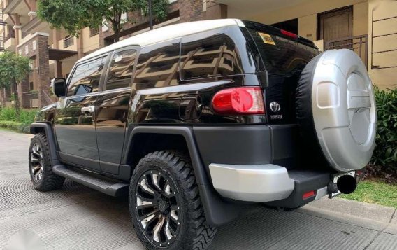 2014 Toyota FJ Cruiser AT 4x4 1st owned lady driven-10