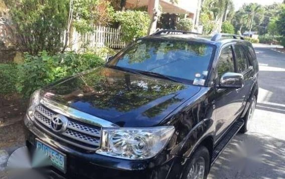 Toyota Fortuner G Automatic Diesel 2011 model-4