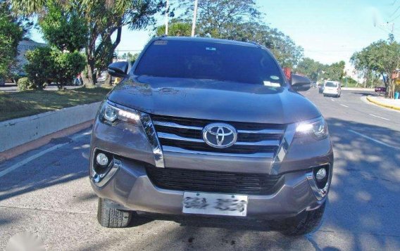 2017 Toyota Fortuner 2.4 V AT FOR SALE-6