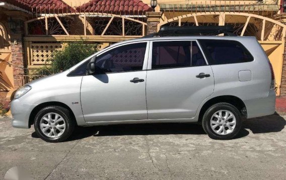 2011 Toyota Innova E 2.5 at dsl 195k All in DP-2