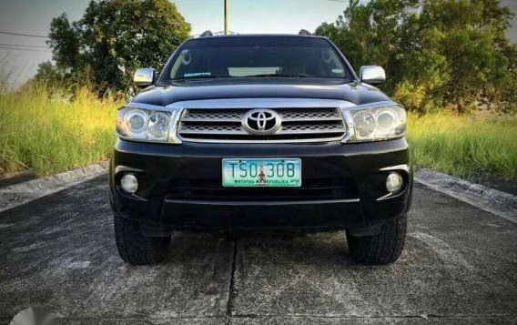 For sale or swap. Open for financing. Toyota Fortuner G 2011 automatic-2