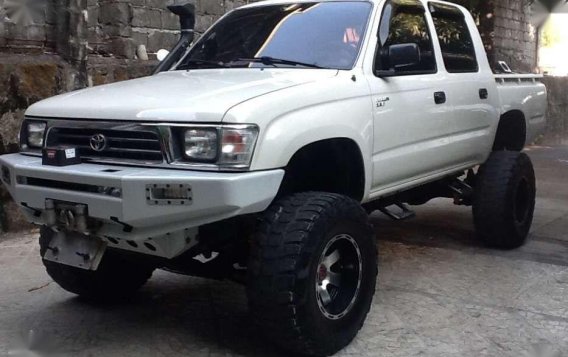 2000 Toyota Hilux for sale-4