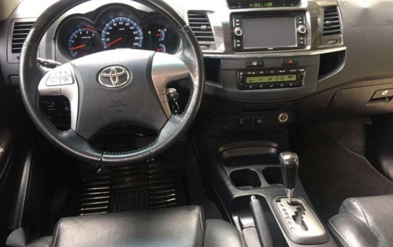 Toyota Fortuner V diesel 4x2 2015 for sale