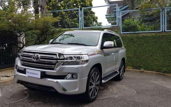 Toyota Land Cruiser Dubai version 22 inch wheels-3