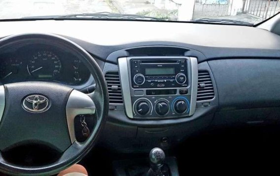 Rush Toyota Innova 2013 E Diesel for sale -4