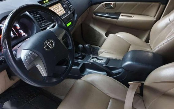2014 Toyota Fortuner 3.0V 4x4 Top of the line-5