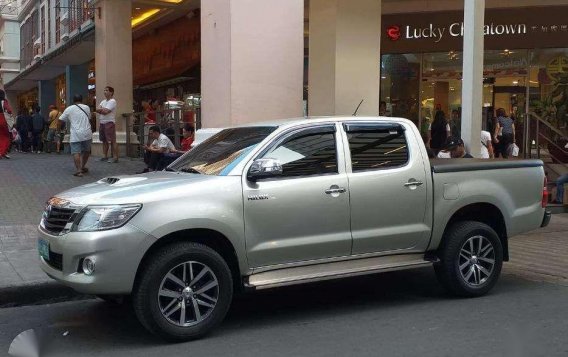 Toyota Hilux 2013 Manual E.Diesel With reverse cam-1