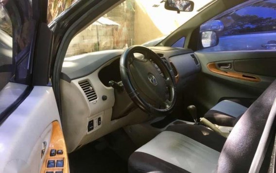 Toyota Innova G 2009 automatic diesel for sale-4