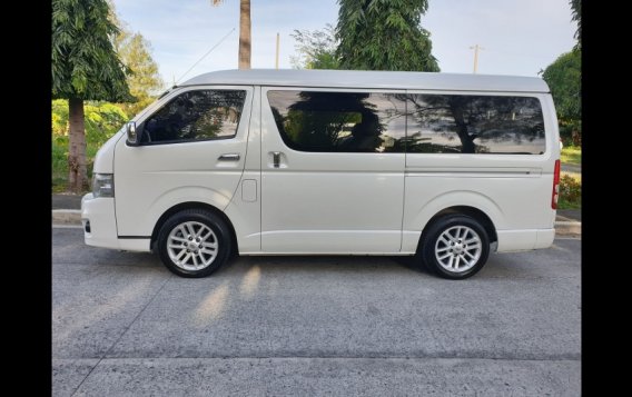 2013 Toyota Hiace Super Grandia AT-8