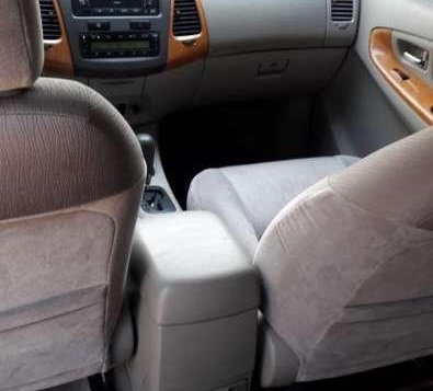 Toyota Innova 2010 for sale-3