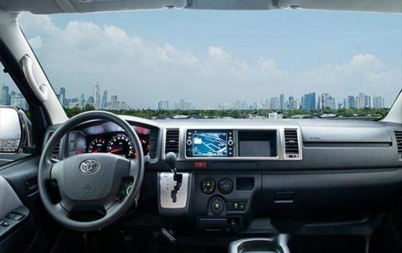 Toyota Hiace Gl Grandia (1-Tone) 2019