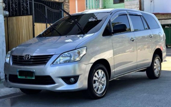 Selling Toyota Innova e 2012 automatic diesel-2