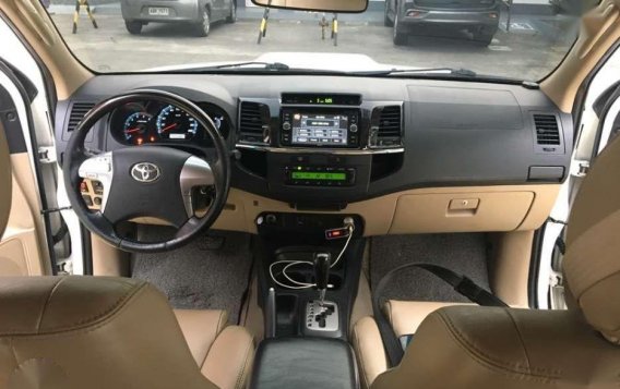 2014 Toyota Fortuner v Automatic Diesel 4x2 Automatic-1