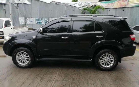 TOYOTA FORTUNER G 2011 Manual for sale-3