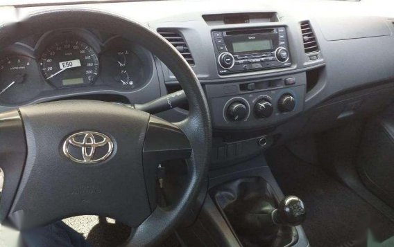 Toyota Hilux 2013 Manual E.Diesel With reverse cam-2